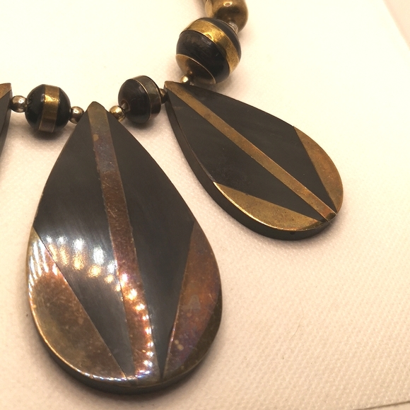 Vintage 1970's brass and bone tribal necklace - Picture 3 of 6